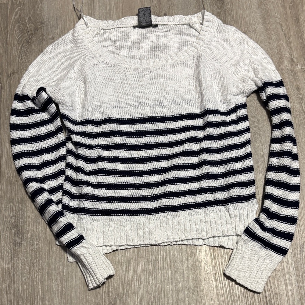 Suzy Shier Gray and Black Striped‎ Sweater